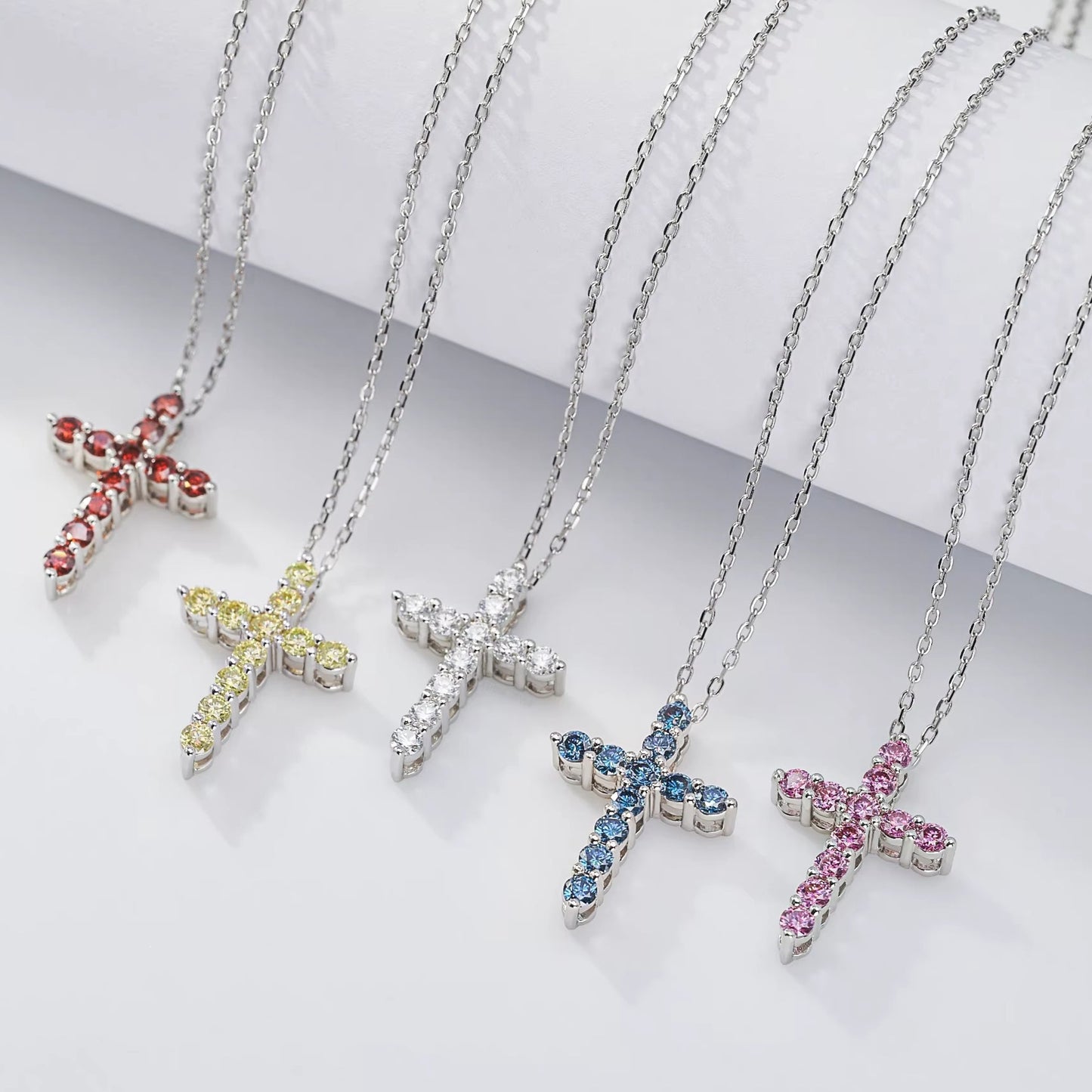 Total 1.1Ct 3Mmx11 round Cut D VVS1 Moissanite 925 Silver Christian Religious Cross Pendant Necklace Woman Girl Gift